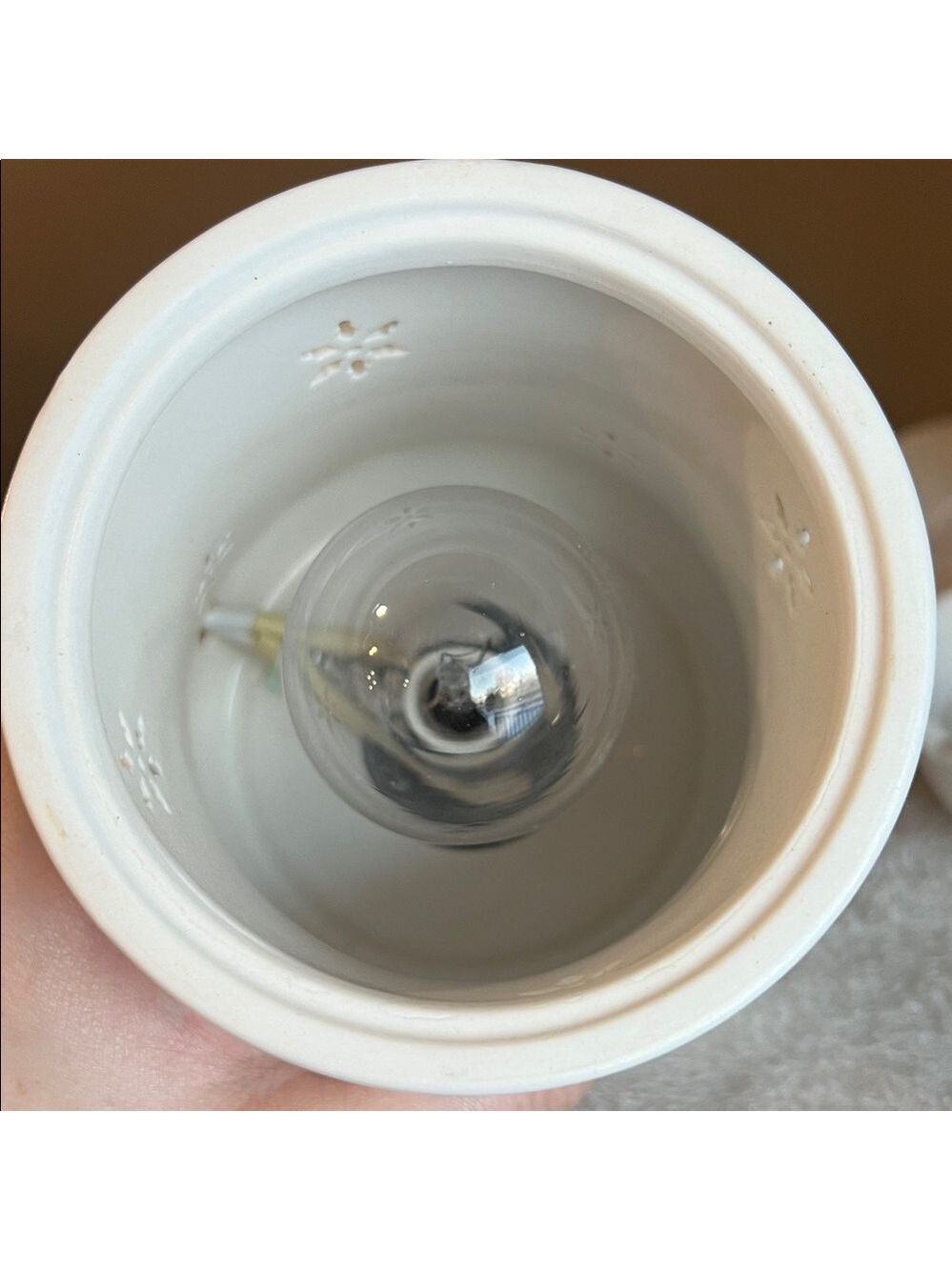 SCENTSY Blizzard White Ceramic Wax Warmer - Picture 4 of 9